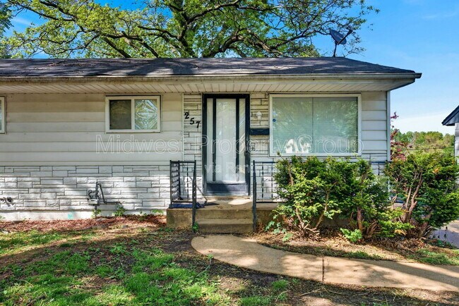 Foto del edificio - 257 Glen Garry Rd