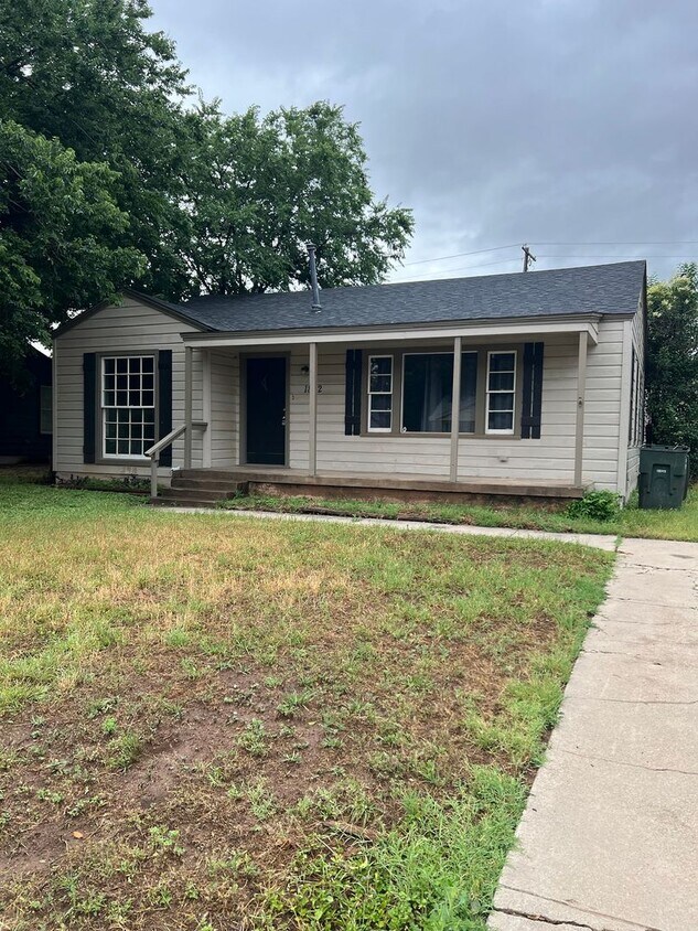 Primary Photo - Great Southside Home