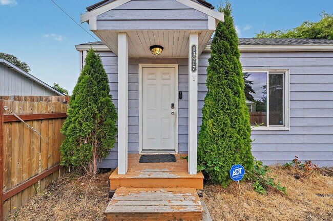 Foto del edificio - 14917 W Thorne Ln SW