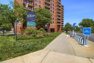 Building Photo - 1301 N Speer Blvd