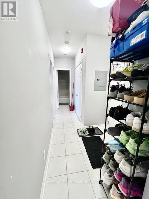 Building Photo - 409 College St