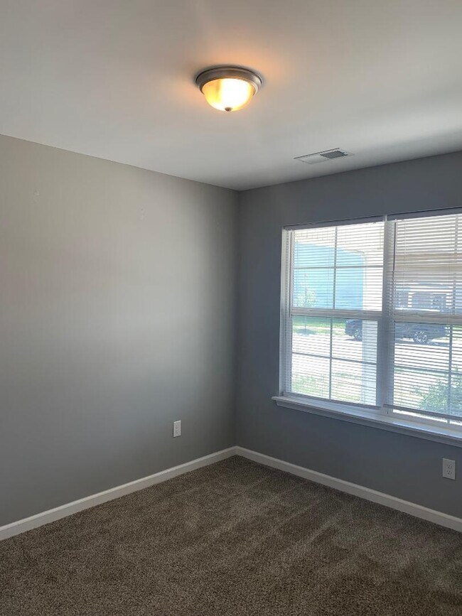 Foto del edificio - 2621 Hailey Rose Way