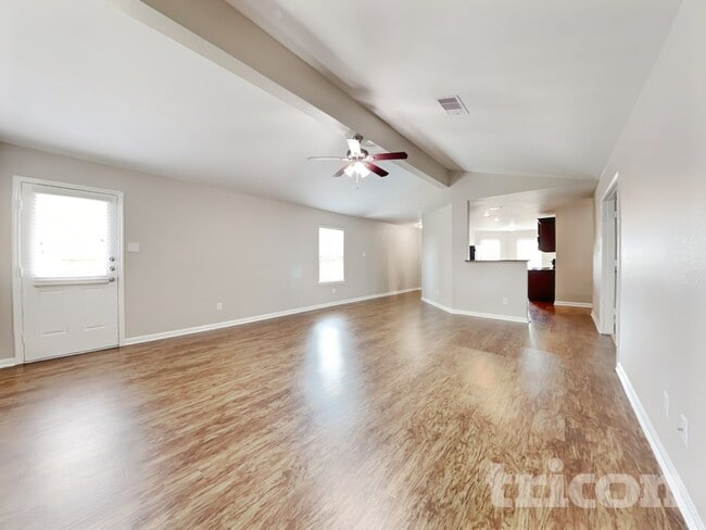 Building Photo - 2402 Regatta Ln