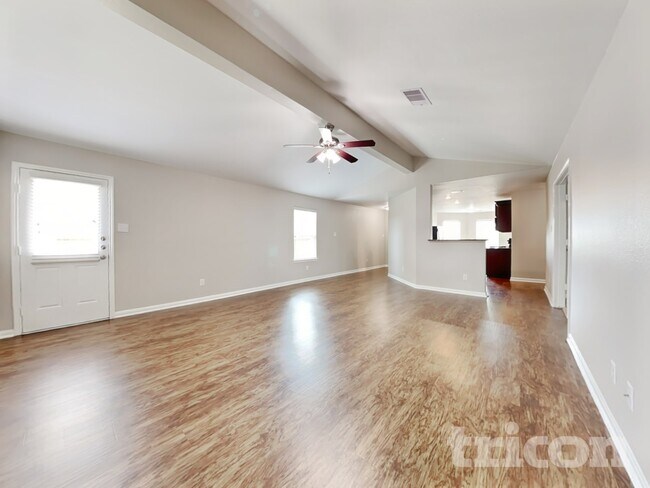 Foto del edificio - 2402 Regatta Ln