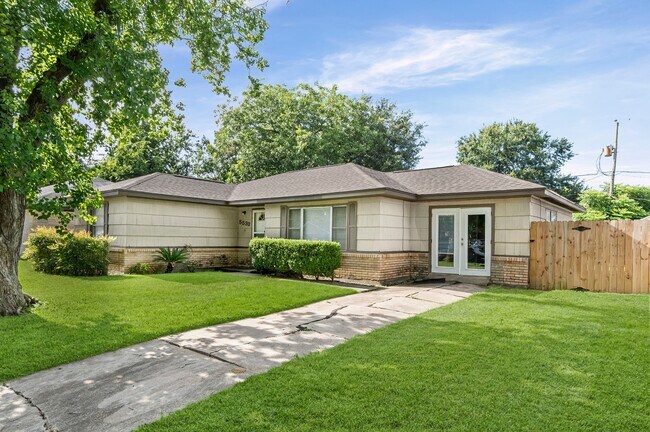 Foto del edificio - 5532 Meadow Creek Ln