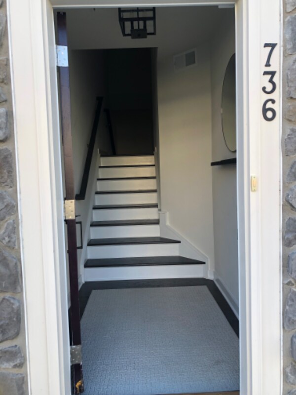 Building Photo - 736 Iron Gate Rd