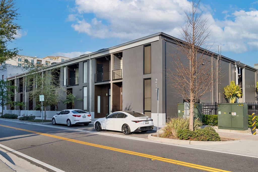 Primary Photo - 217 N 12th St