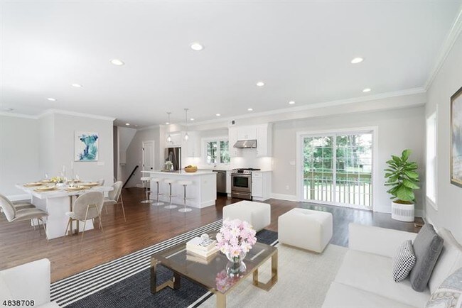 Foto del edificio - 78 W Cedar St