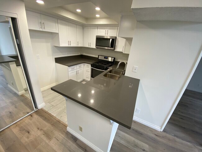 Foto del edificio - 5259 Cartwright Ave