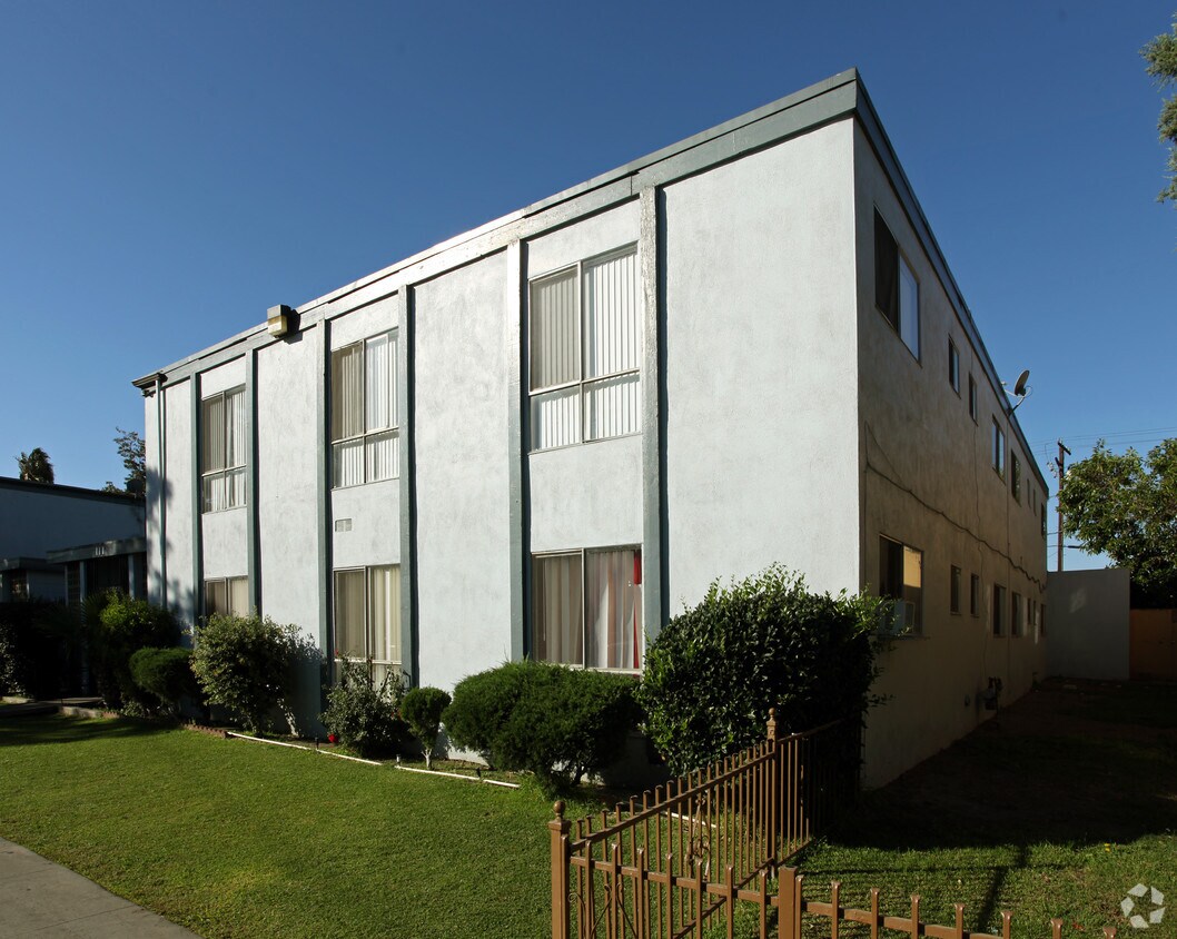 Primary Photo - 933 S Citron St