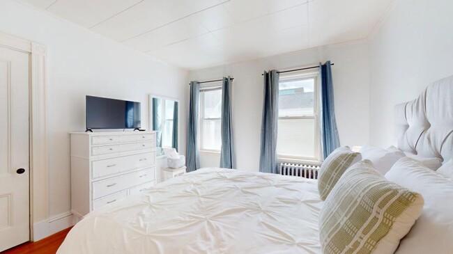 Building Photo - 2 bedroom in Cambridge MA 02140