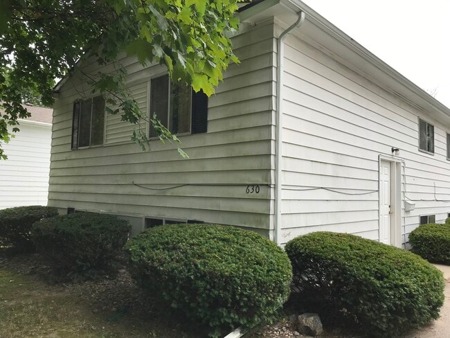 Building Photo - 630 Stoddard Ave