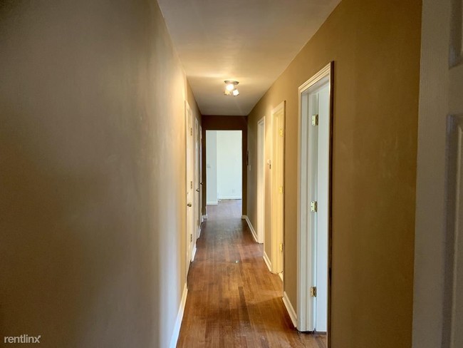 Building Photo - 3688 Silsby Rd