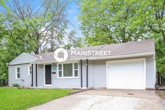 Foto del edificio - 3 Bedroom Pet-Friendly Home in KANSAS CITY...