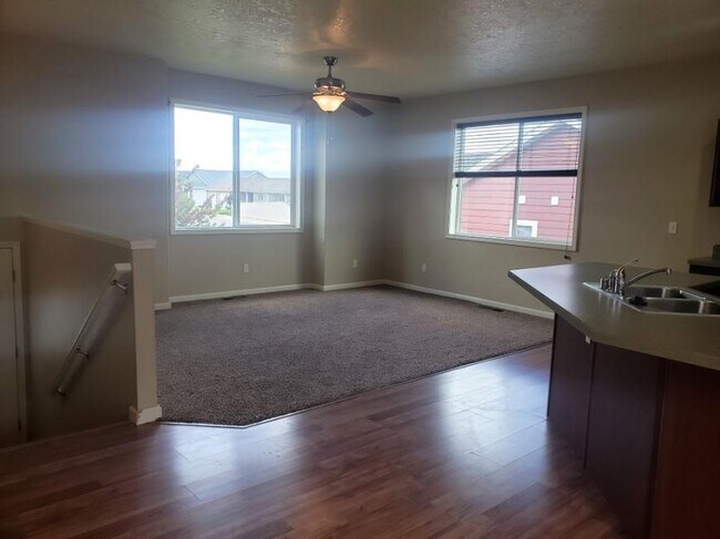 Foto del edificio - 4 bedroom in Billings MT 59101