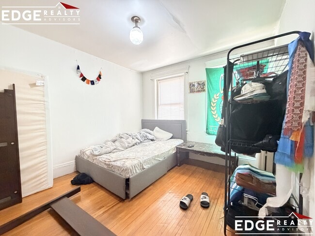 Foto del edificio - 160 Strathmore Rd