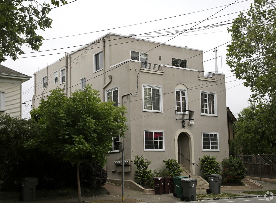 Foto principal - 823-825 55th St