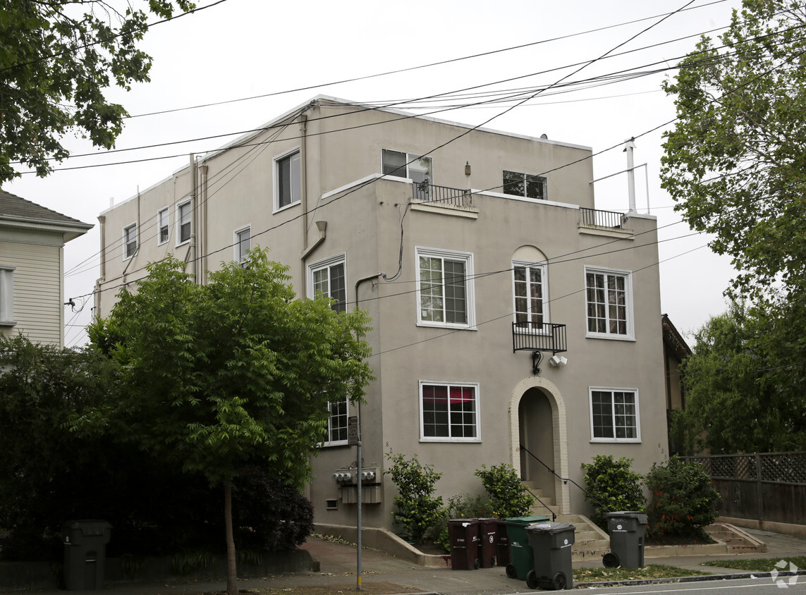 Primary Photo - 823-825 55th St