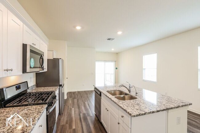 Foto del edificio - 5246 Dawn Break