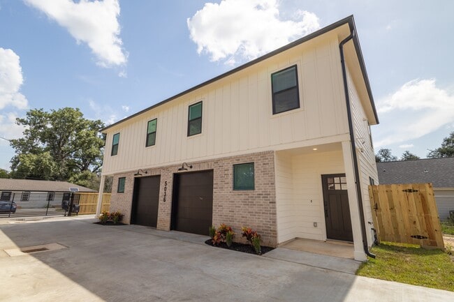 Building Photo - 5036 Mallow St