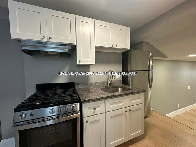 Foto del edificio - 43-43A Cottage St