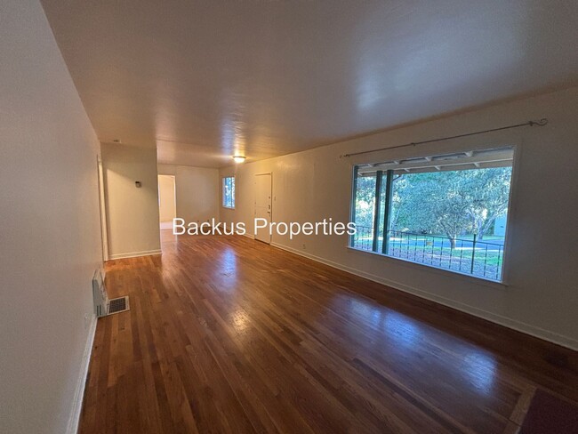 Building Photo - Wonderful one level home surrounded by trees