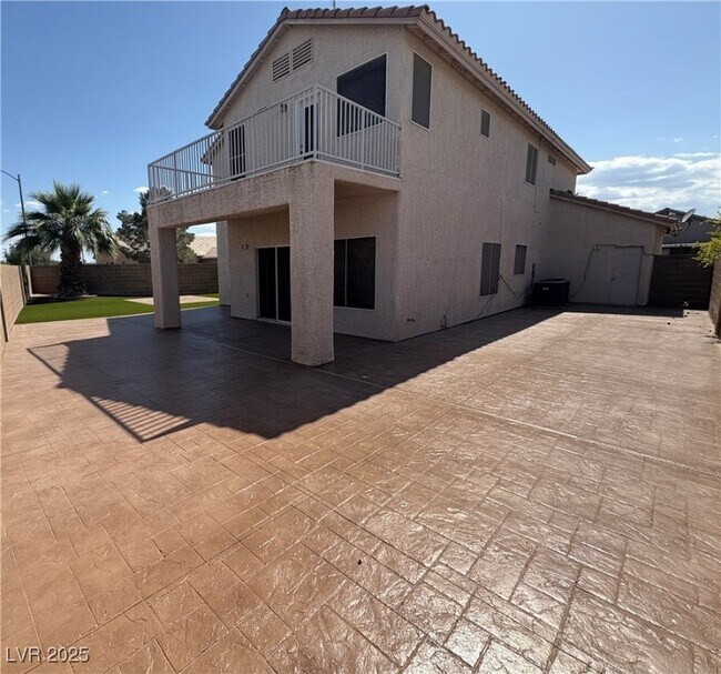 Foto del edificio - 4520 Grand Rock Dr