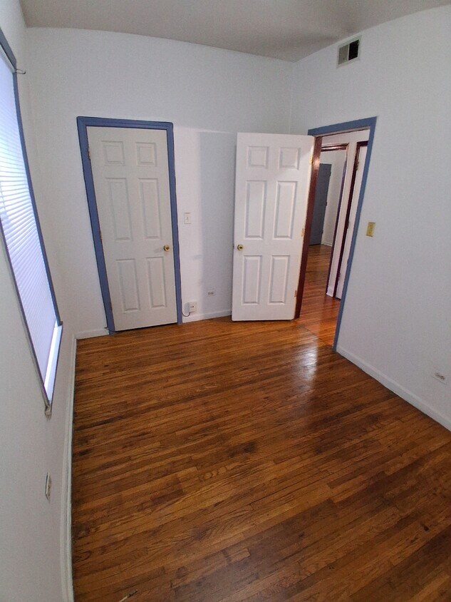 Foto principal - 4743 W Jackson Blvd