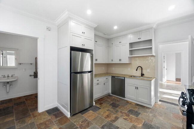 Photo - 54 Trumbull St Apartment