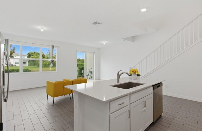 Building Photo - 4874 Navali Dr