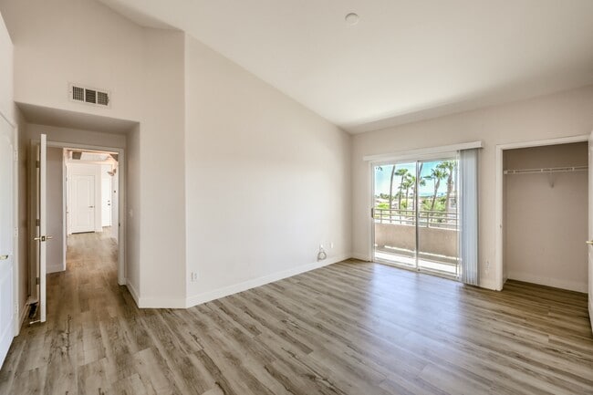 Building Photo - 9901 Trailwood Dr