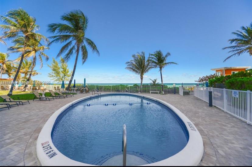 Foto principal - 1936 S Ocean Dr