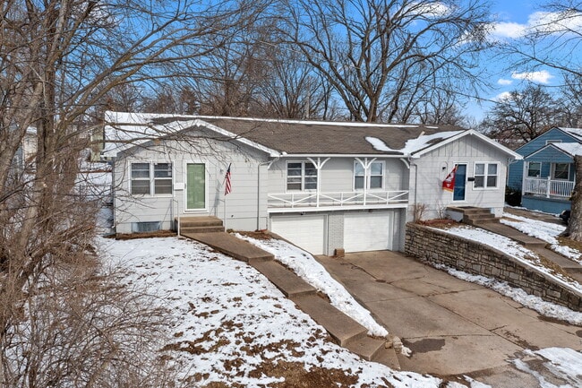 Foto del edificio - 906 E 84th St