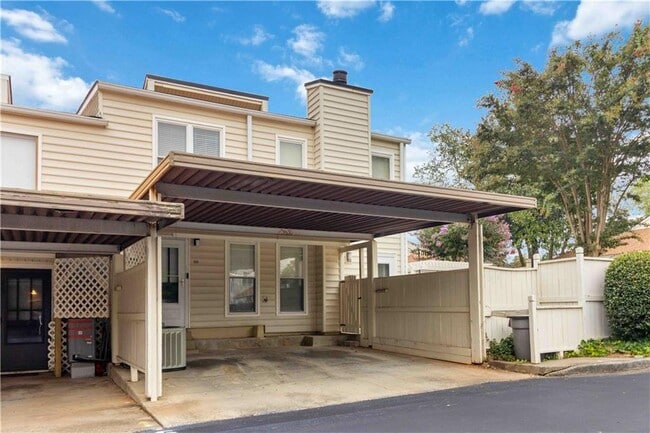 Building Photo - 694 Serramonte Dr