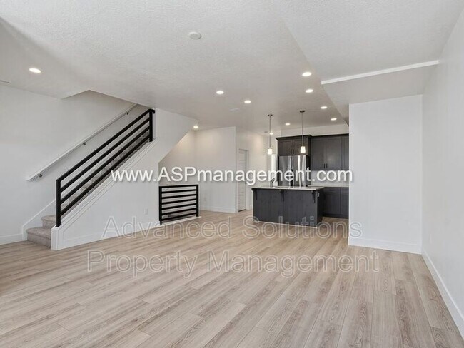 Building Photo - 142 E Amboise Ct