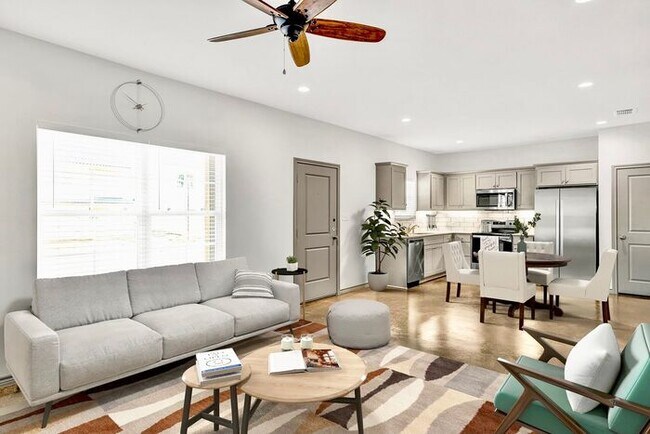 Foto del edificio - Luxury 3 Bedroom 2 Bath Townhome in Bullard, TX! Tour Today!