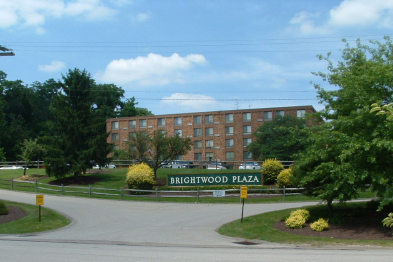 Brightwood Entrance - Brightwood Plaza