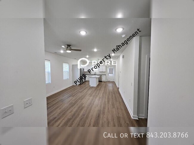 Building Photo - 2635 S Allen Dr
