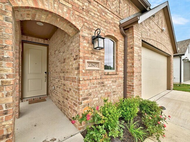 Building Photo - Beautiful 3-Bedroom Home in Tessera for Rent