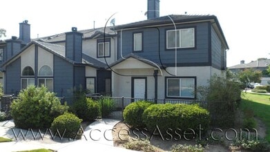 Building Photo - 1555 Orange Ave