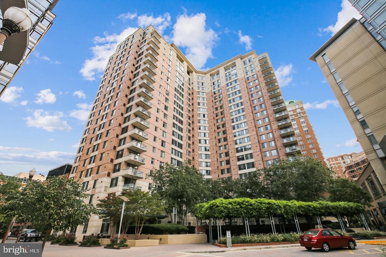 851 N Glebe Rd Unit 1102, Arlington, VA 22203 Condo for Rent in