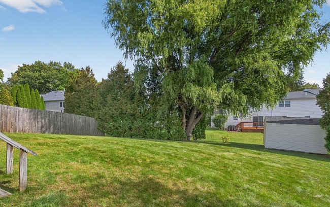 Foto del edificio - 29A Mapleridge Ave