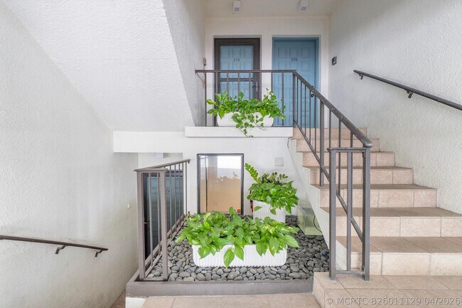 Foto del edificio - 250 S Ocean Blvd
