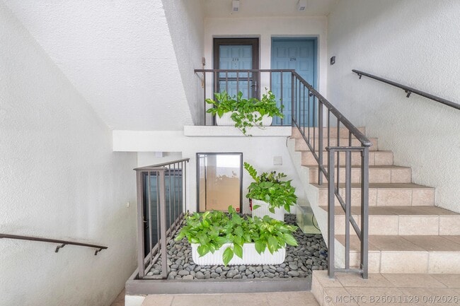 Building Photo - 250 S Ocean Blvd
