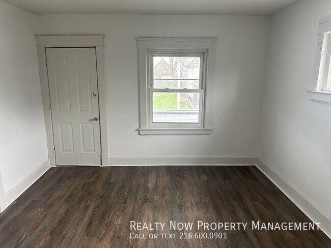 Foto del edificio - 9521 Mt Auburn Ave