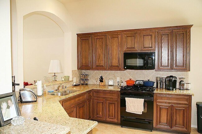 Foto del edificio - 868 Sierra Brook Ln