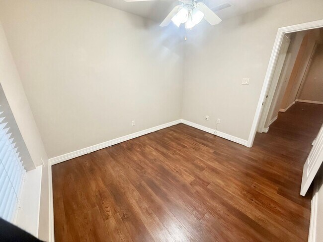 Building Photo - 4 bedroom near South Tyler!