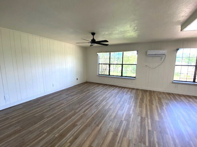 Foto del edificio - 1861 Co Rd 1333