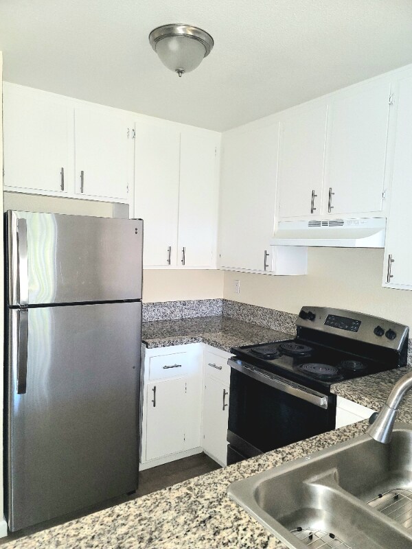 Building Photo - 9648 Winter Gardens Blvd