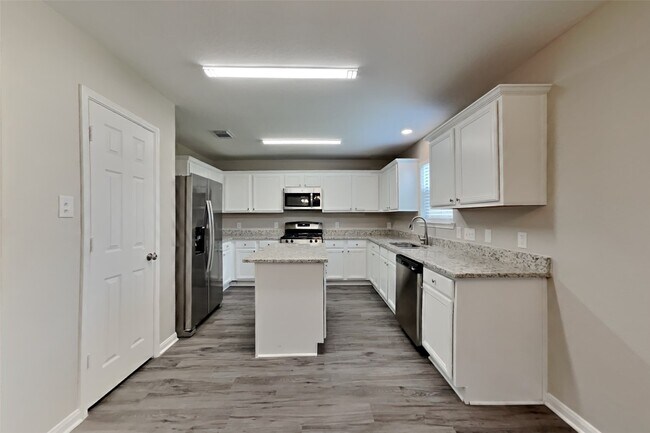 Building Photo - 20203 Stonegrove Ct